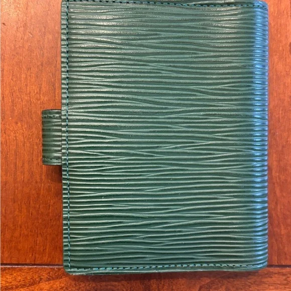 Louis Vuitton Monogram EPI Leather Wallet Green Quiet Luxury Travel Organizer - Picture 6 of 7